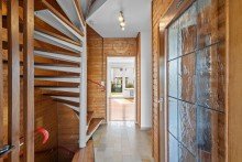 Wendeltreppe zu Keller und Obergeschossen Familienfreundliches Wohnen in Donaustauf: Reihenmittelhaus in begehrter Lage