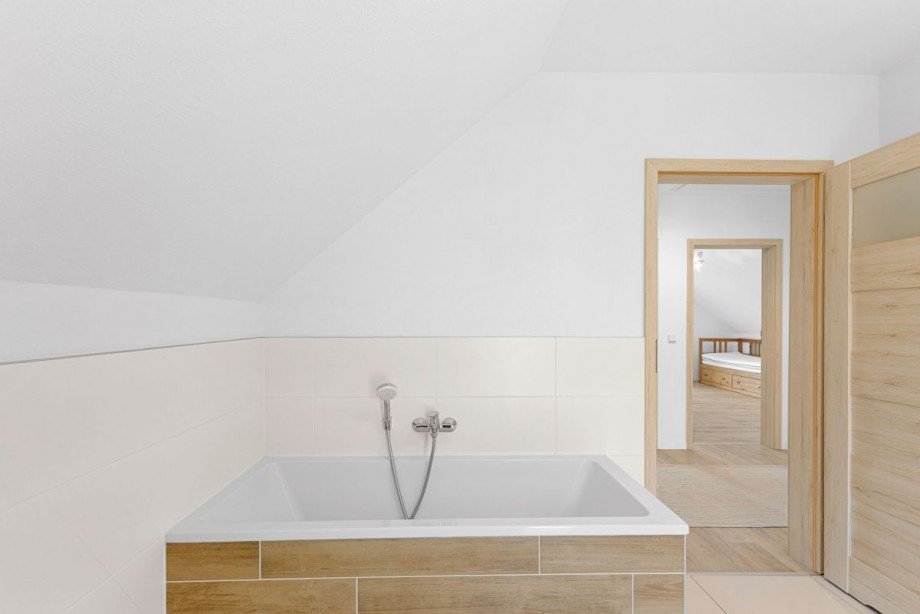 Badewanne f�r Momente der Entspannung Einfamilienhaus Eschenbach
